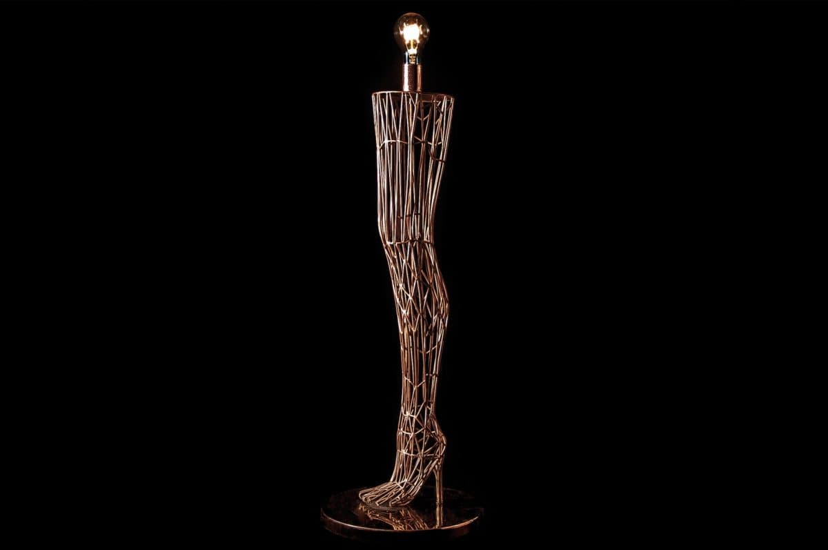 Photoshoot of the Legshaped Design Lamp ‘Estis’